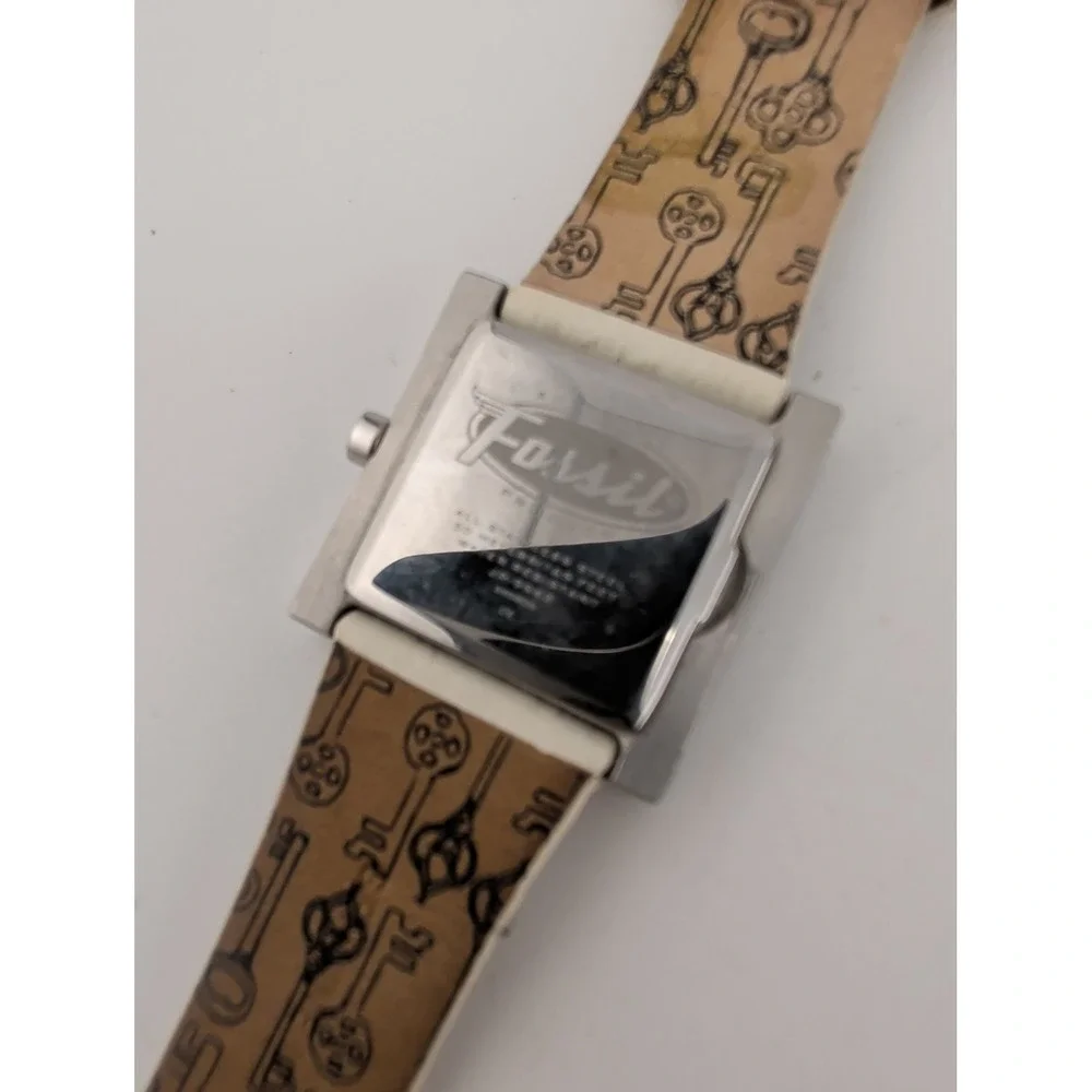 Fossil Women's Watch 27mm Case White Leather Band JR-9643 w/ Box New Battery